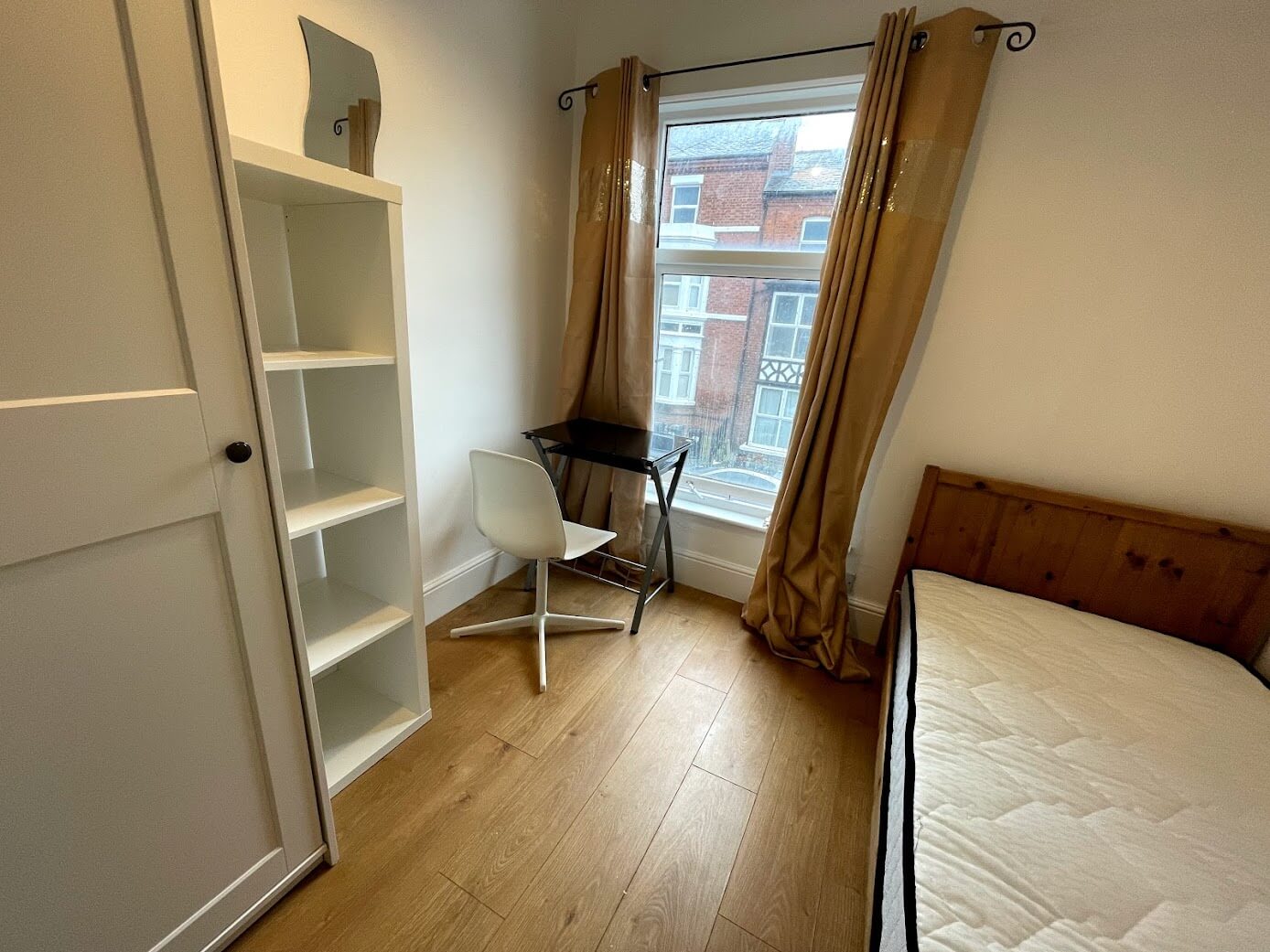 Rent a room in Chester